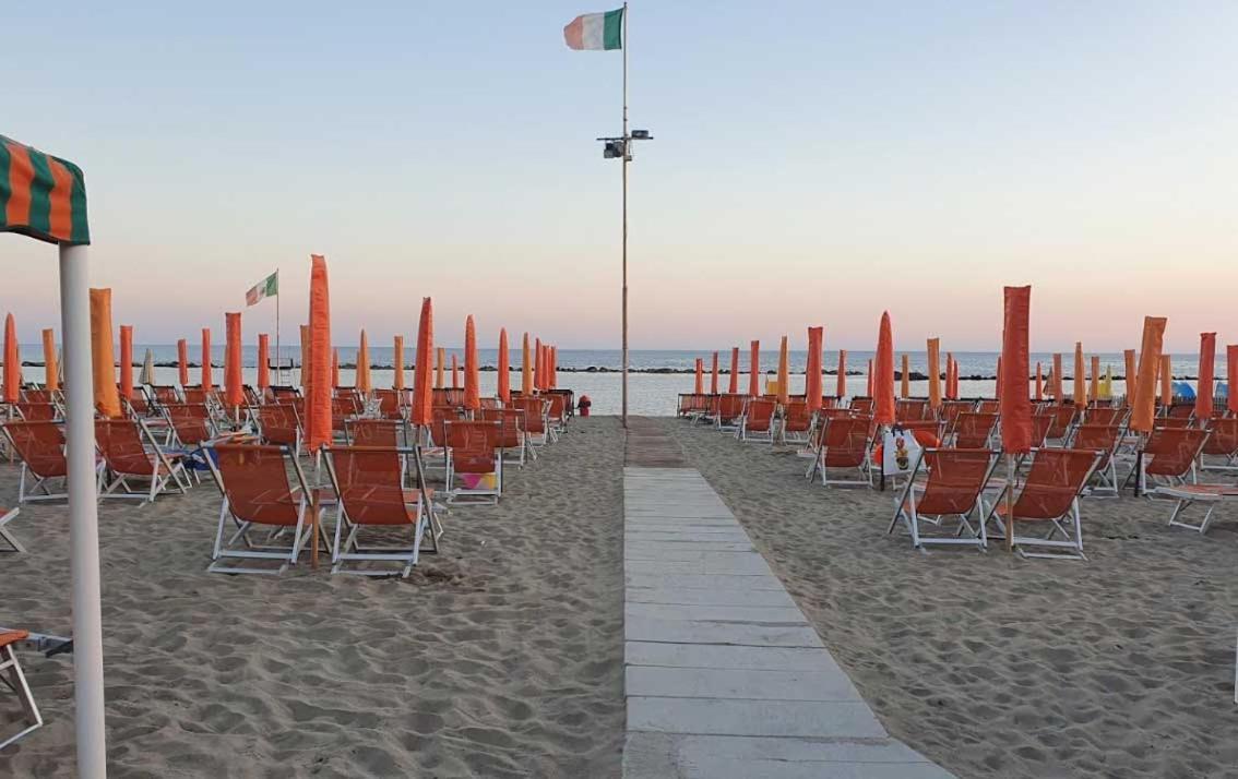 Camping Parco Vacanza Partaccia 2 Marina di Massa Exterior photo